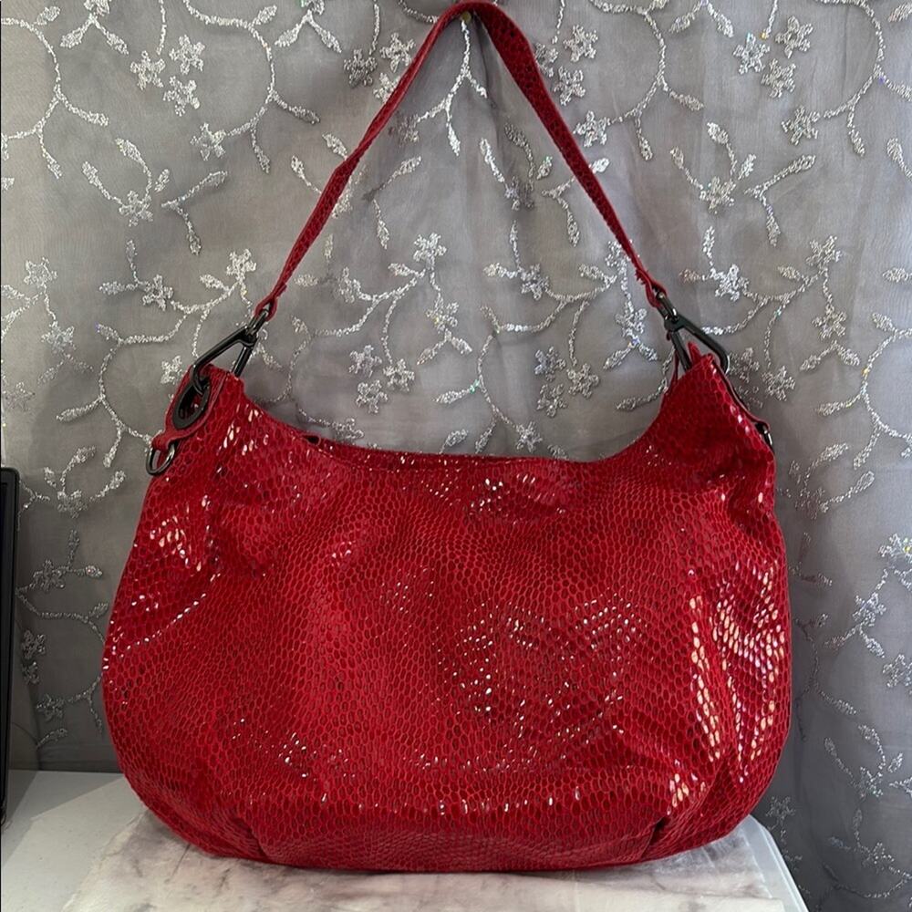 EUC SR2 Sondra Roberts, Large Red Snakeskin Style Tote